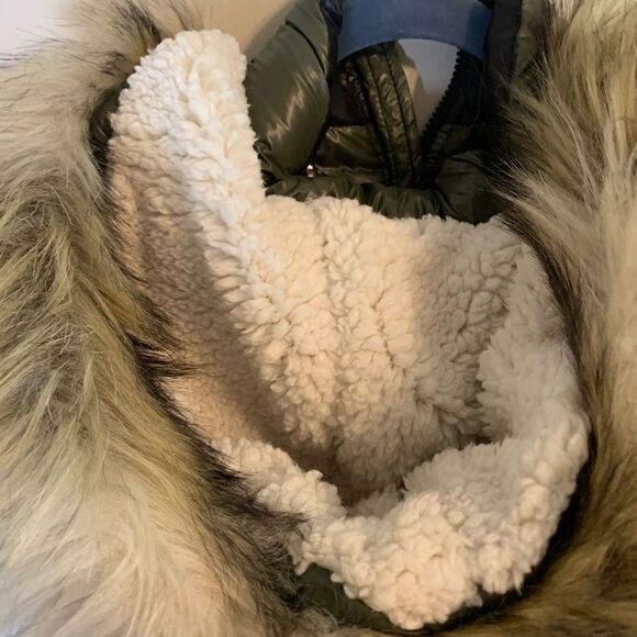 American Eagle Duck Down Blend Green Puffer Vest size L - Picture 5 of 6